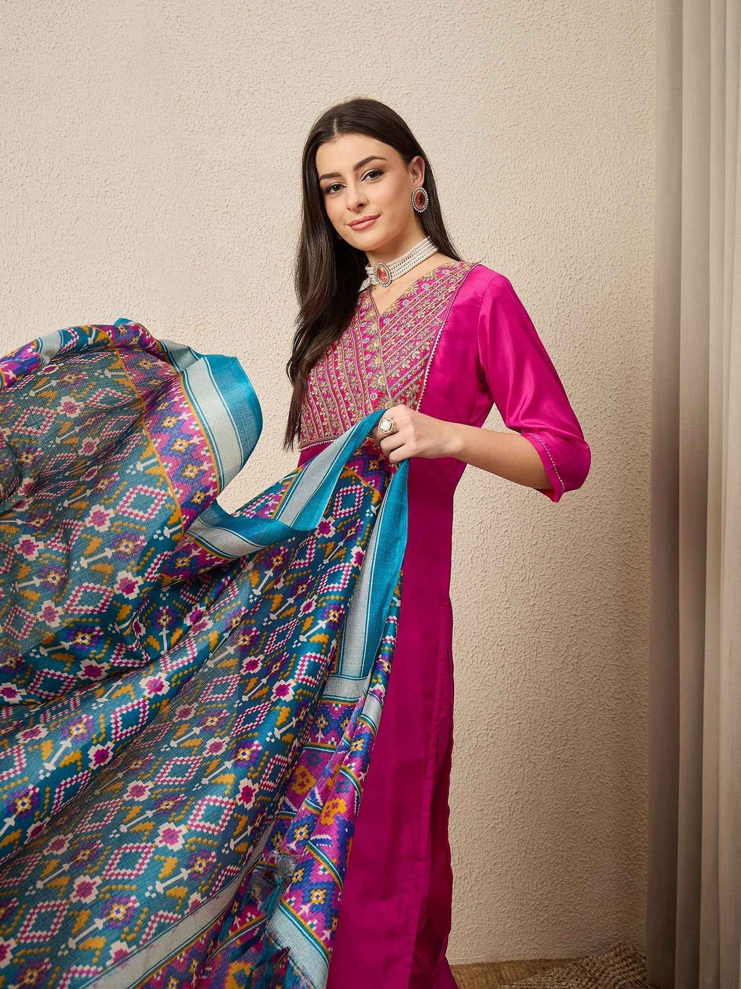 Aabha pink Women Kurta and Trousers Pant Set