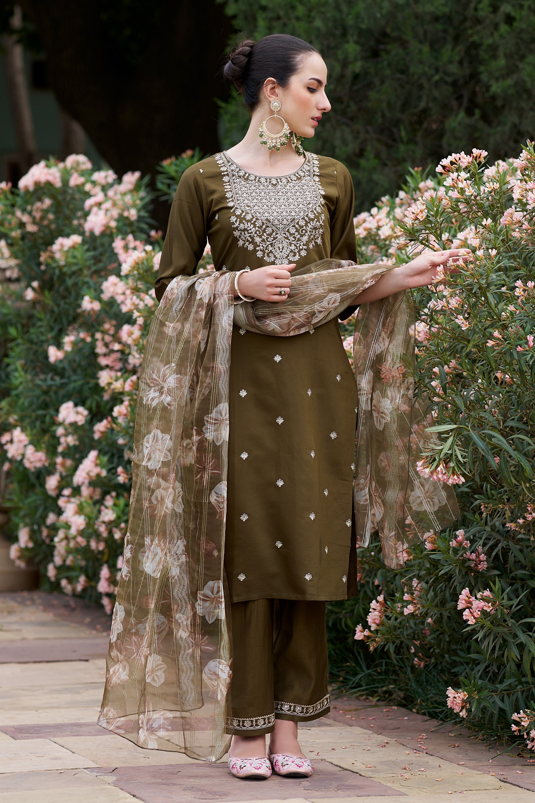 Pavitra Women Kurta and Pant Sets Viscose Rayon Fabric - FitVibe Fashion