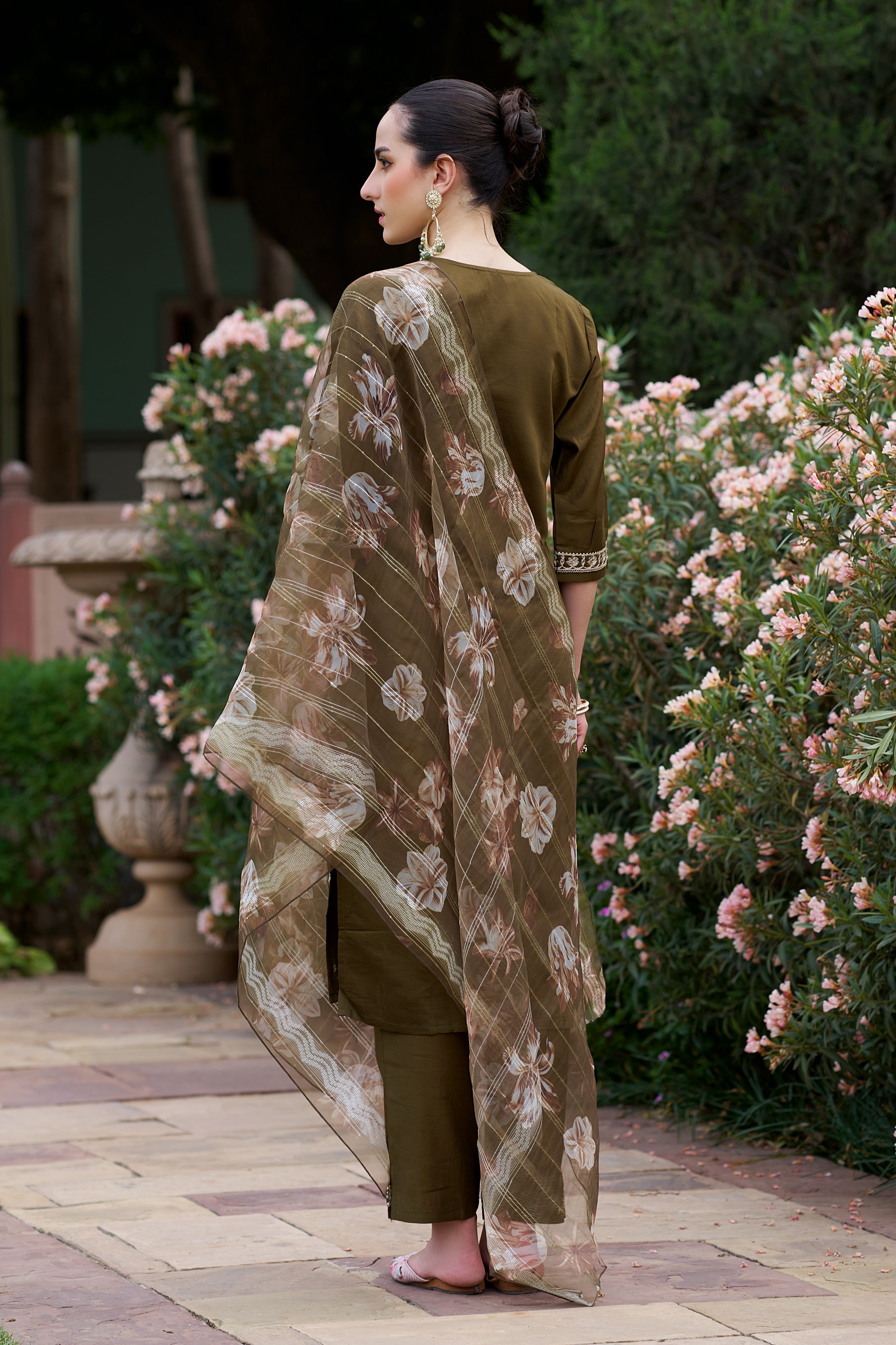 Pavitra Women Kurta and Pant Sets Viscose Rayon Fabric - FitVibe Fashion