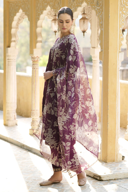 Sanskruti Embroidered Silk Blend Straight Suit With Dupatta - FitVibe Fashion