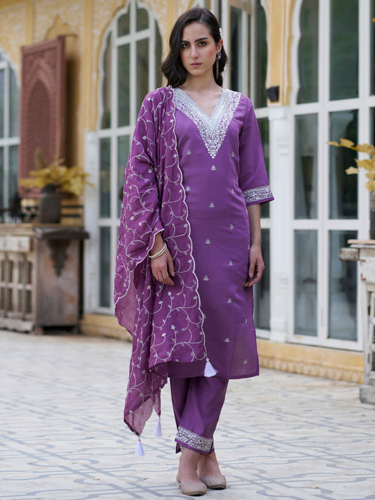 Shehnai Women Kurta and Pant Sets Silk Blend Fabric - FitVibe Fashion