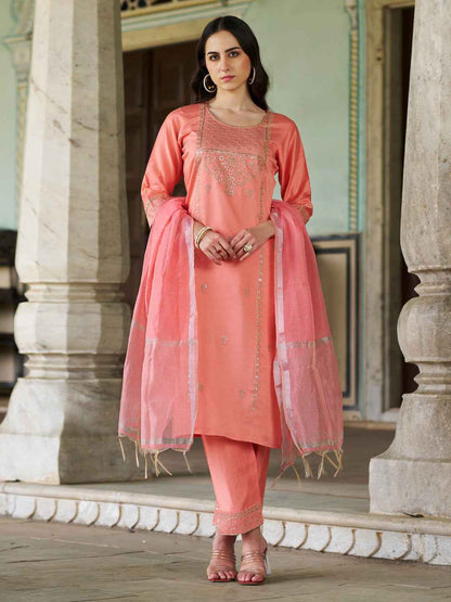 Aarohi Women Kurta and Pant Sest Viscose Rayon