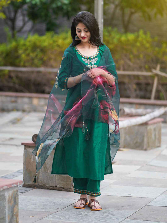 Aarti Women Kurta and Pant Sets Cotton Silk Fabric