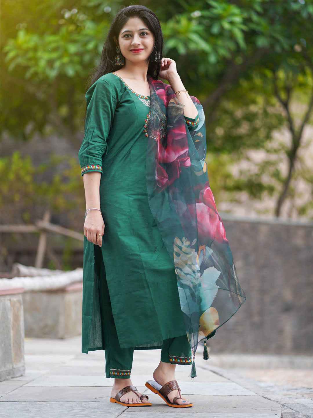 Aarti Women Kurta and Pant Sets Cotton Silk Fabric