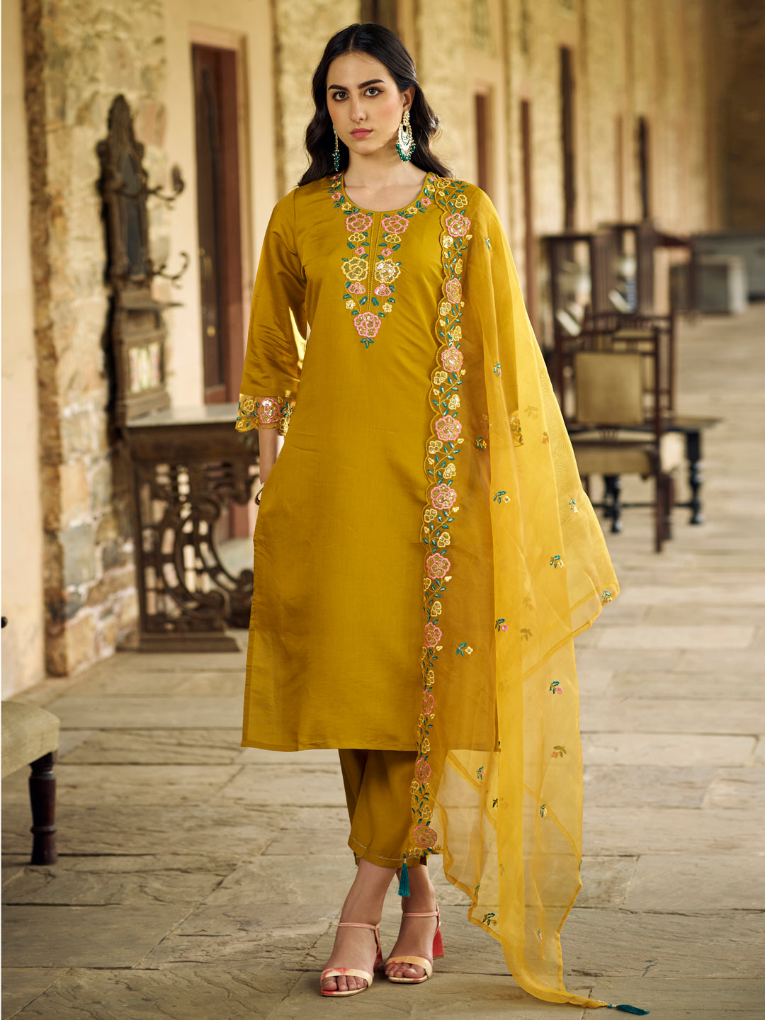 Virasat Women Kurta and Pant Sets Viscos Roman Silk Fabric - FitVibe Fashion
