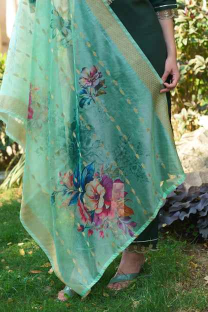 Zivaah Women Kurta and Pant Viscose Rayon Fabric - FitVibe Fashion