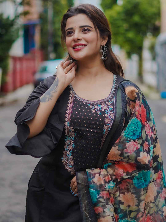 Amisha Women’s Viscose Roman Silk Embroidery Straight Kurta Pant with Dupatta Set