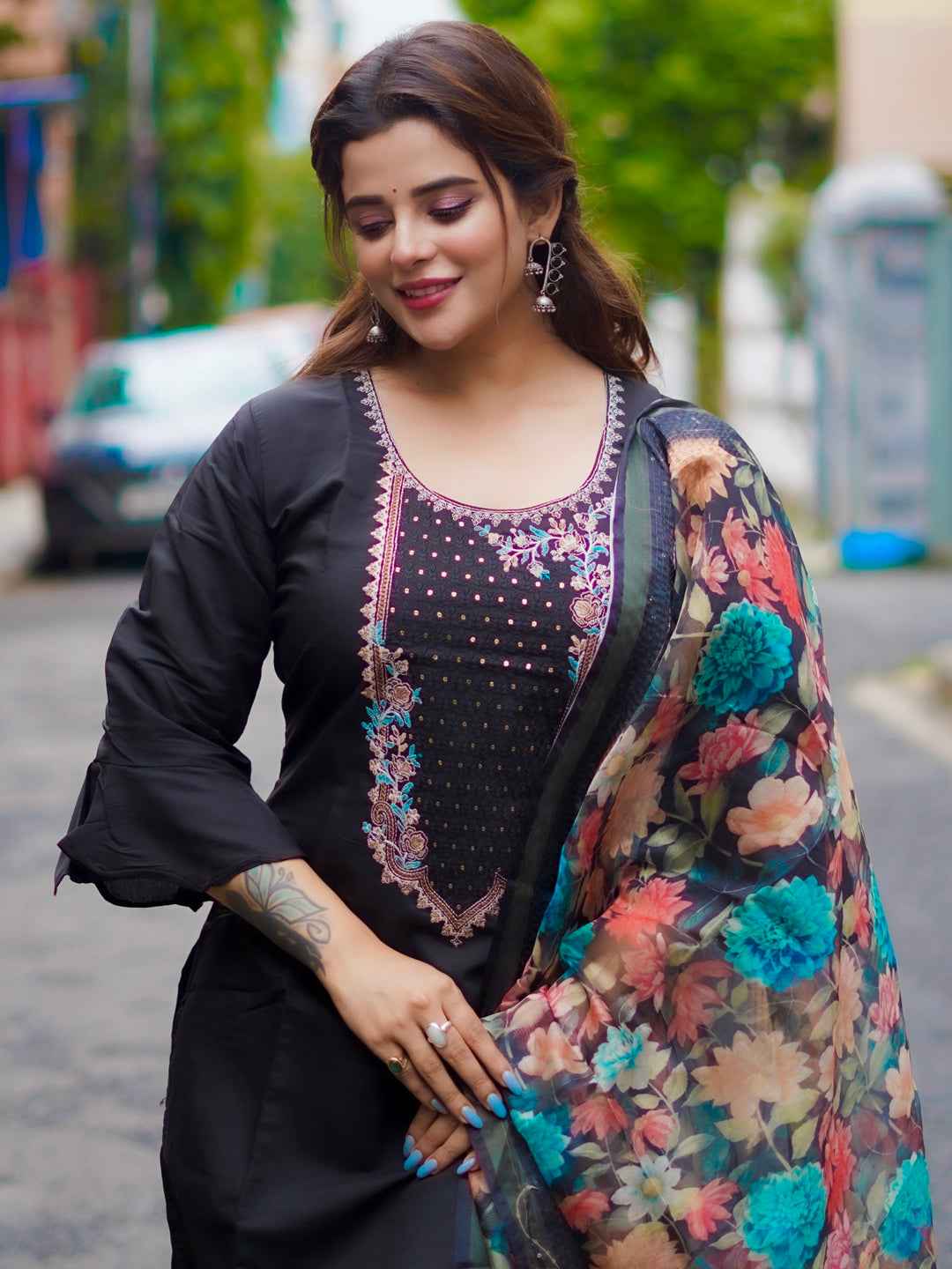 Amisha Women’s Viscose Roman Silk Embroidery Straight Kurta Pant with Dupatta Set