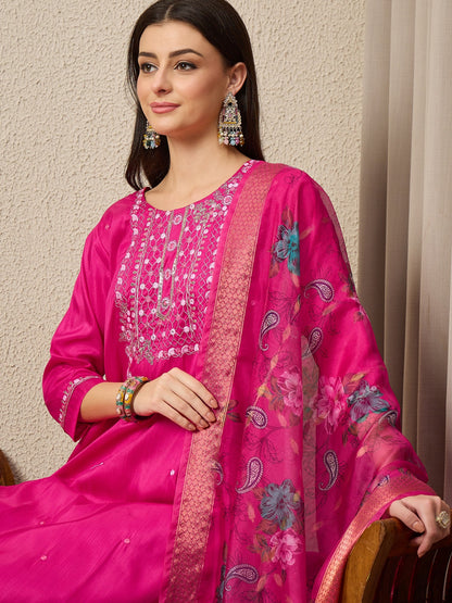 Mahek Rani Women Silk Blend Kurta and Trousers Pant Set - FitVibe Fashion