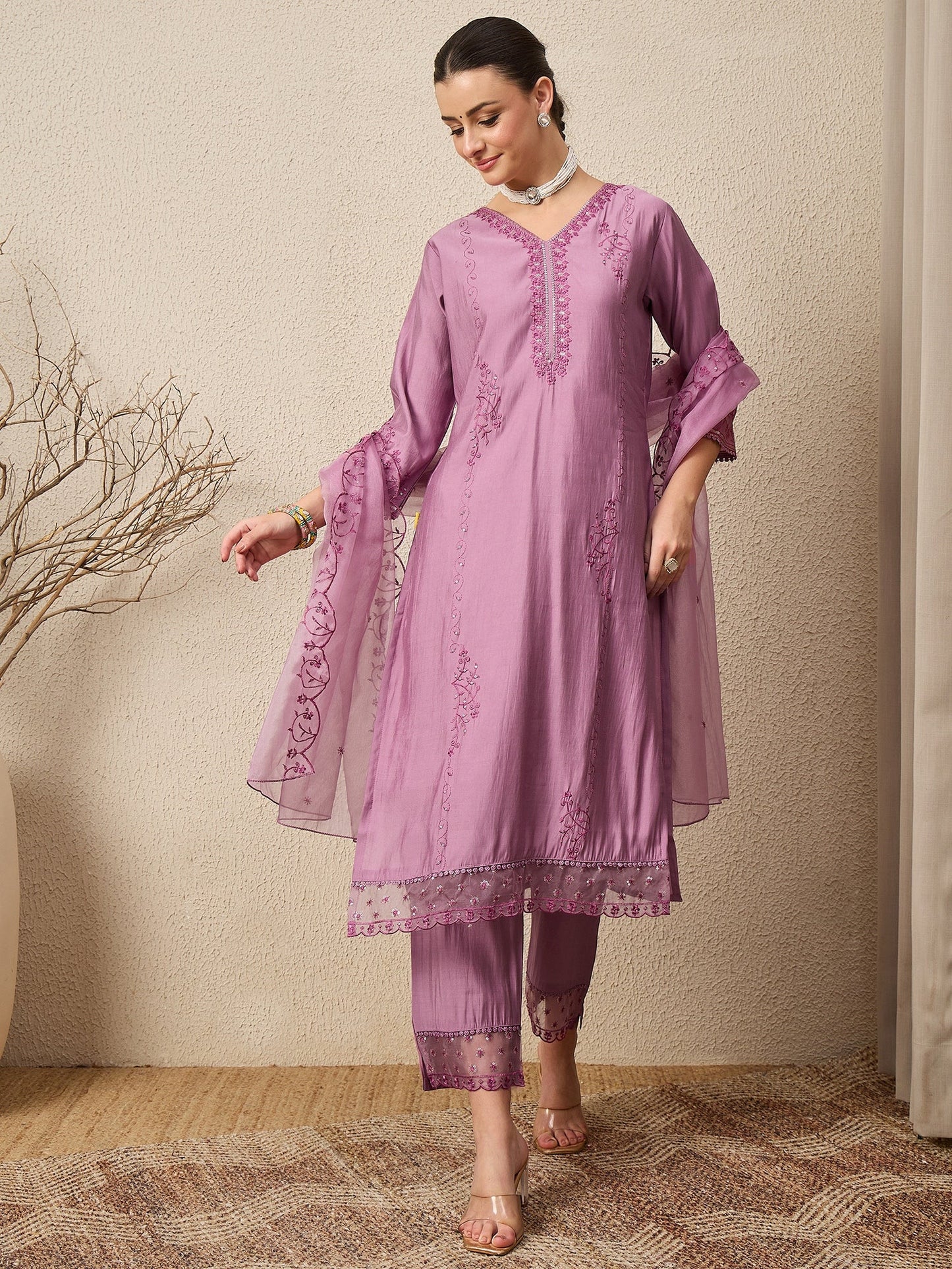Nayika Lavender Women Silk Blend Kurta and Trousers Pant Set - FitVibe Fashion
