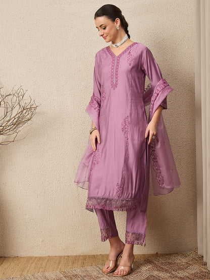Nayika Lavender Women Silk Blend Kurta and Trousers Pant Set - FitVibe Fashion
