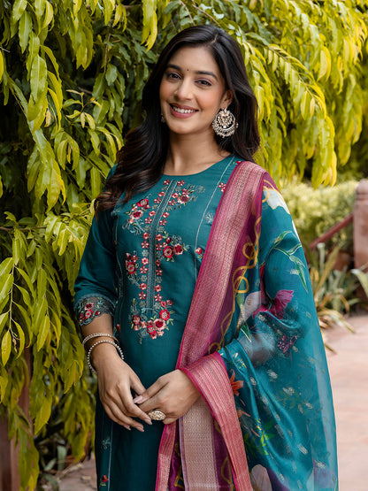 Women Silk Blend Kurta Pant Dupatta Set - FitVibe Fashion