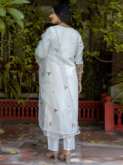 Women Silk Blend Kurta Pant Dupatta Set - FitVibe Fashion