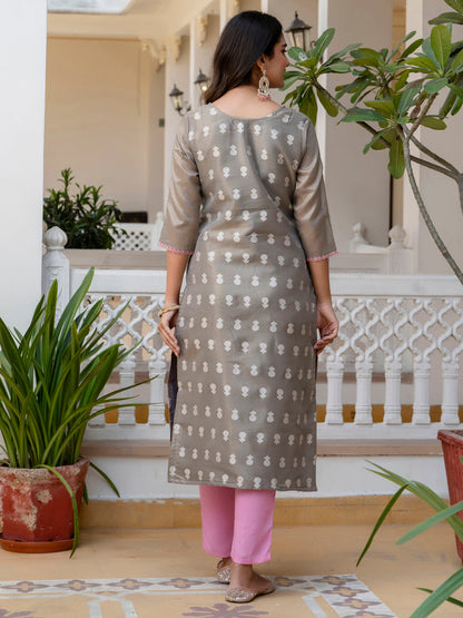 Women Embroidered Silk Blend Straight Kurta - FitVibe Fashion
