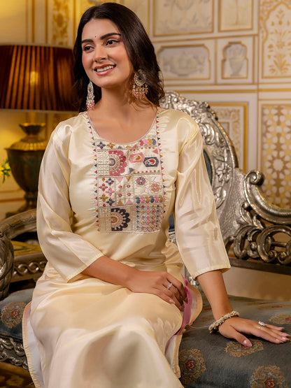 Women Embroidered shimmer Silk Blend Straight Kurta - FitVibe Fashion