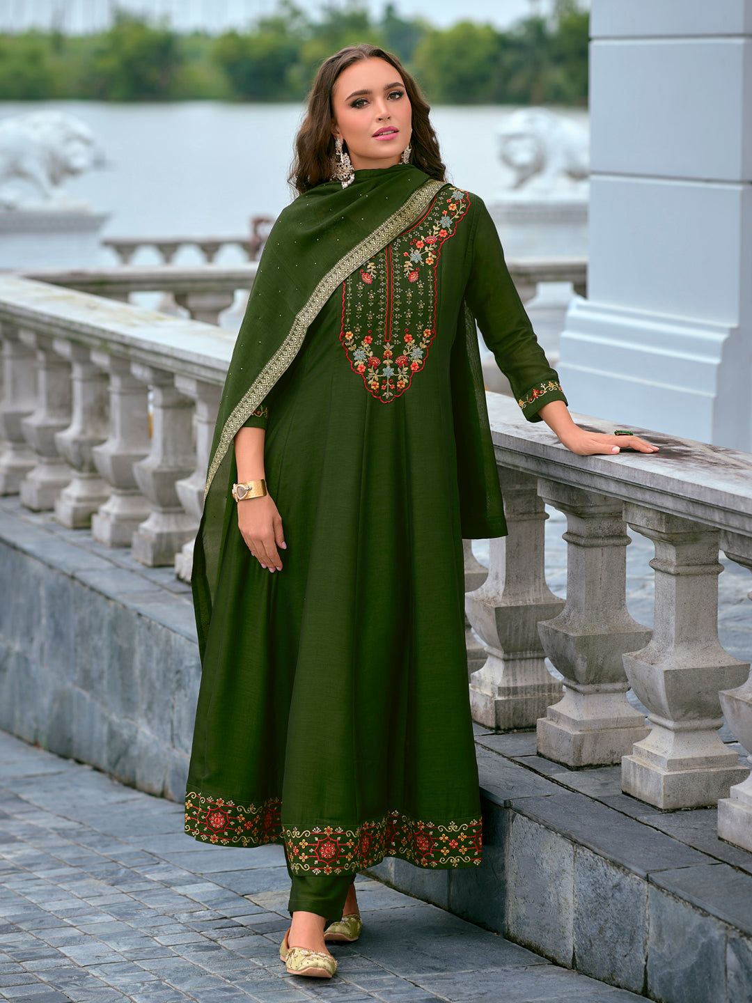 Women Silk Blend Kurta Pant Dupatta Set - FitVibe Fashion