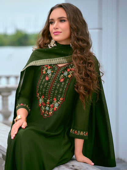 Women Silk Blend Kurta Pant Dupatta Set - FitVibe Fashion