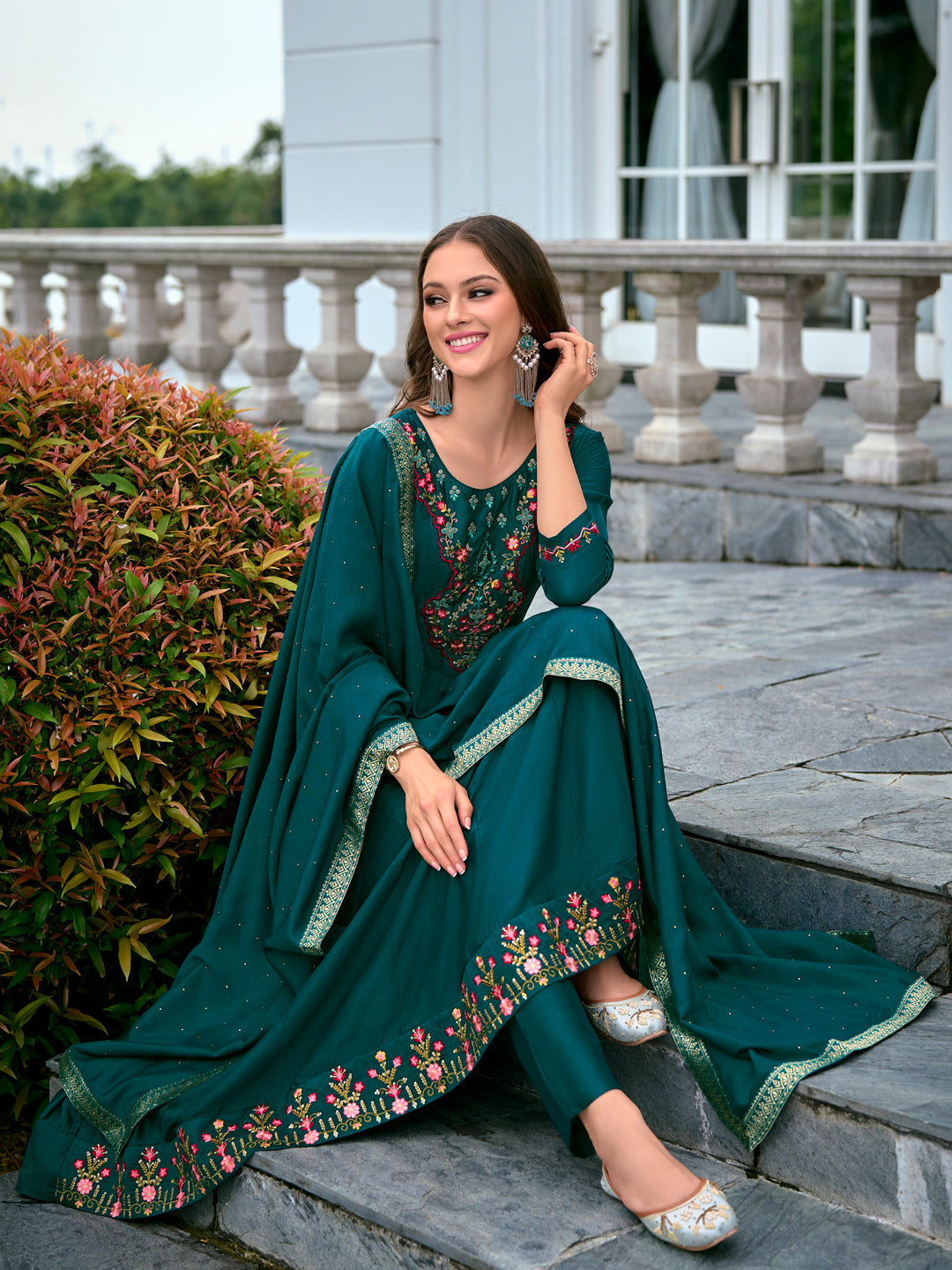 Women Silk Blend Kurta Pant Dupatta Set - FitVibe Fashion