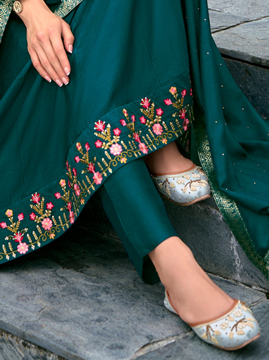 Women Silk Blend Kurta Pant Dupatta Set - FitVibe Fashion