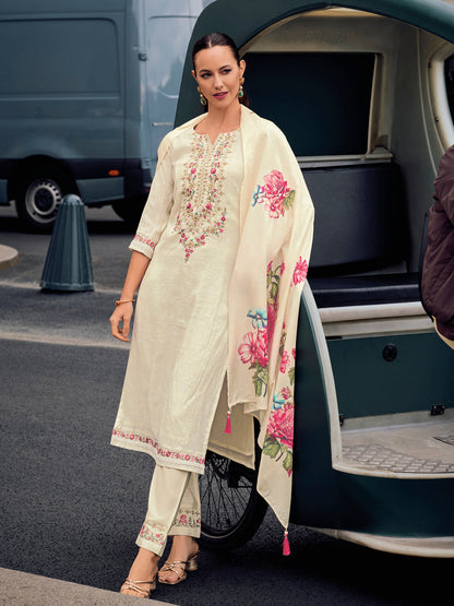 Women Silk Blend Kurta Pant Dupatta Set - FitVibe Fashion