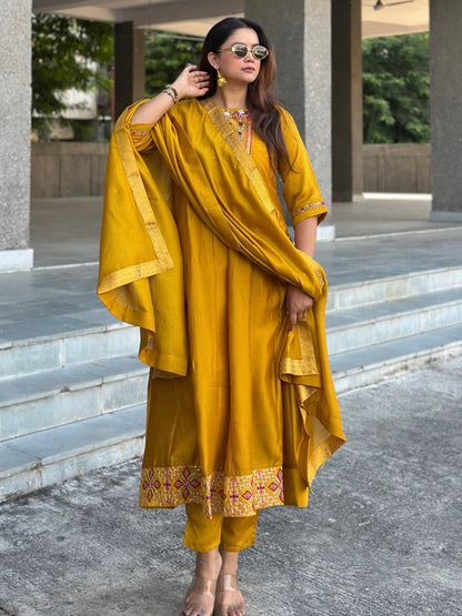 Balan Yellow Embroidered Silk Blend Anarkali Suit Set With Dupatta - FitVibe Fashion