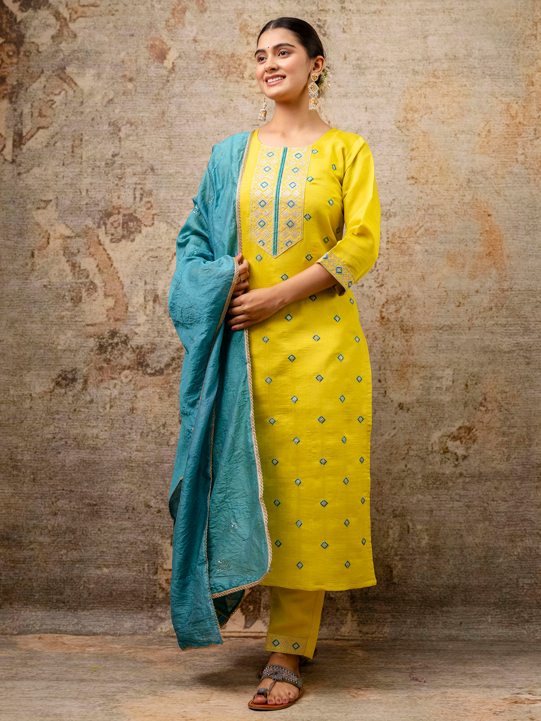 Women Kurta and Pant Sets Silk Blend Fabric - FitVibe Fashion