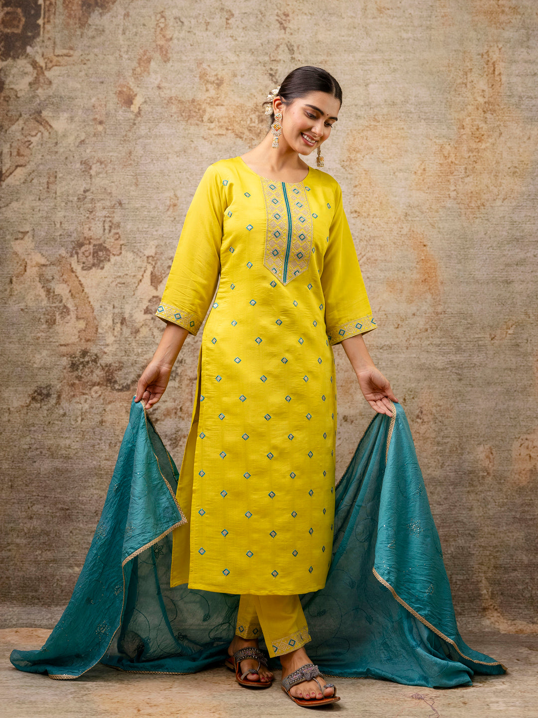 Women Kurta and Pant Sets Silk Blend Fabric - FitVibe Fashion