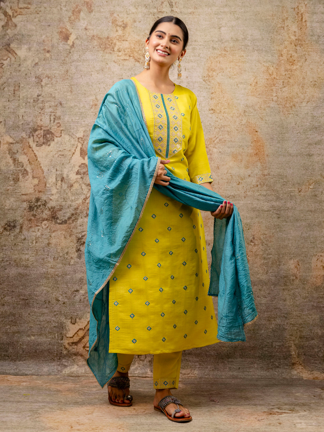 Women Kurta and Pant Sets Silk Blend Fabric - FitVibe Fashion