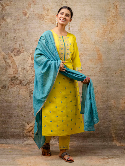 Women Kurta and Pant Sets Silk Blend Fabric - FitVibe Fashion