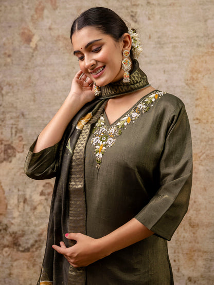 Women Kurta and Pant Sets Simar Silk fabric - FitVibe Fashion