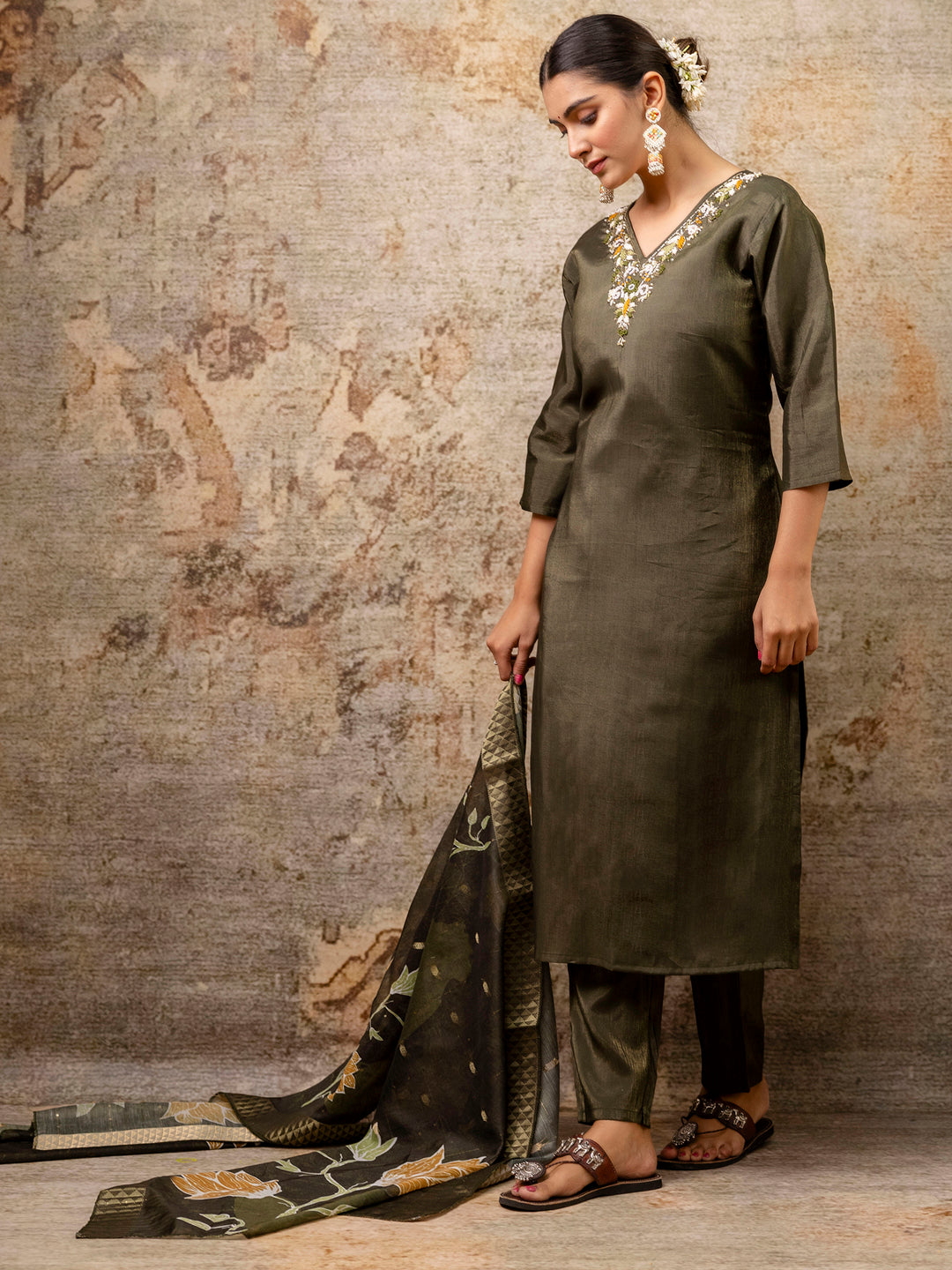 Women Kurta and Pant Sets Simar Silk fabric - FitVibe Fashion