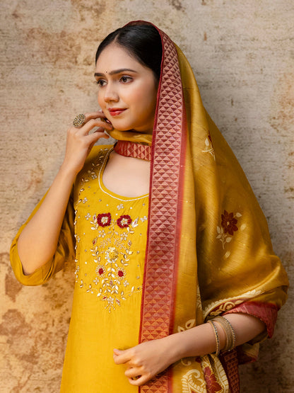 Women Kurta and Pant Sets Simar Silk fabric - FitVibe Fashion