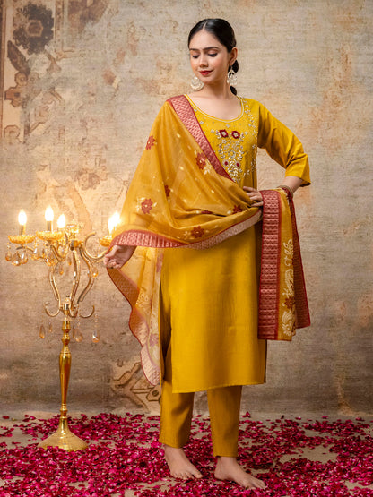 Women Kurta and Pant Sets Simar Silk fabric - FitVibe Fashion
