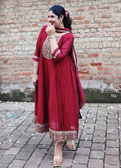 Sutraa Maroon Embroidered Silk Blend Anarkali Kurta Pant With Dupatta Set - FitVibe Fashion