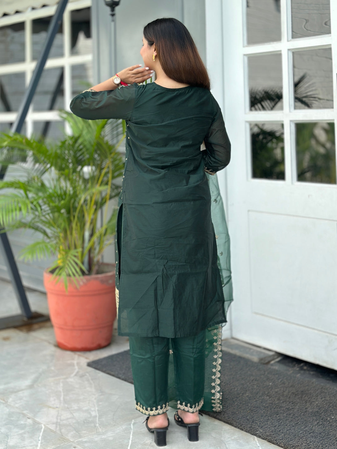 Vedhika Women’s Embroidered Chanderi Silk Kurta & Pant Set – Ready-to-Wear Festive Outfit - FitVibe Fashion