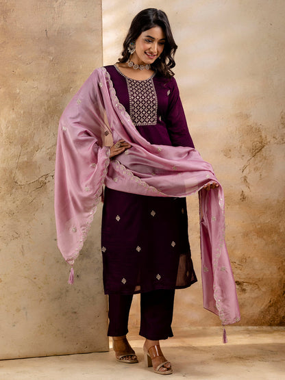 Women's Embroidered Silk Blend Kurta Pant Sets With Dupatta - FitVibe Fashion