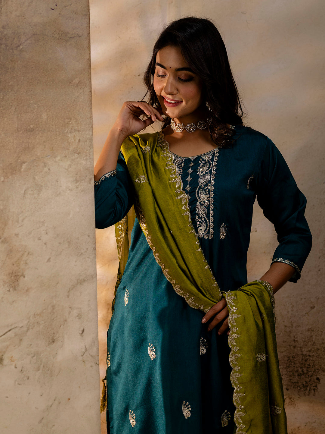 Women's Embroidered Silk Blend Kurta Pant Sets With Dupatta - FitVibe Fashion