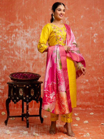 Women Silk Blend Kurta Pant Dupatta Set - FitVibe Fashion