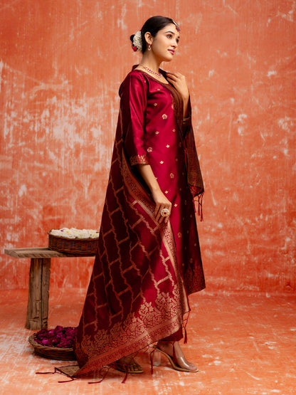 Women Silk Blend Kurta Pant Dupatta Set - FitVibe Fashion