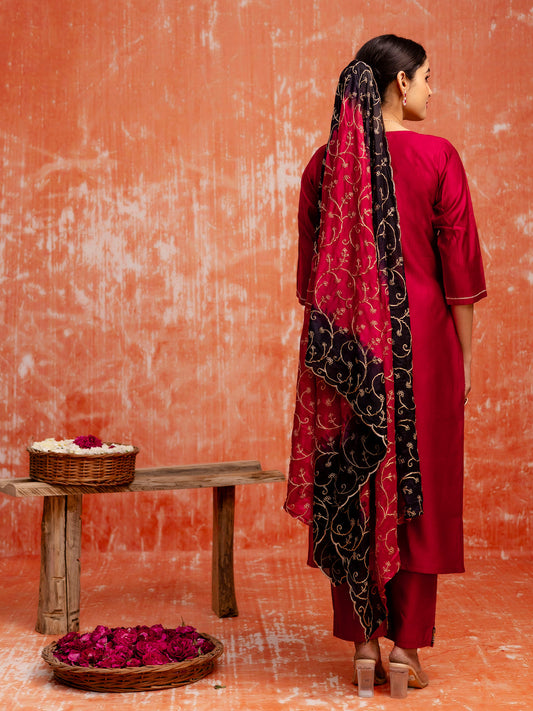 Women Silk Blend Kurta Pant Dupatta Set - FitVibe Fashion