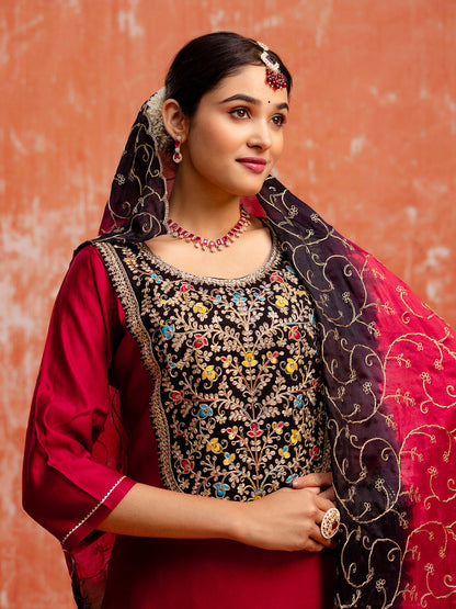 Women Silk Blend Kurta Pant Dupatta Set - FitVibe Fashion