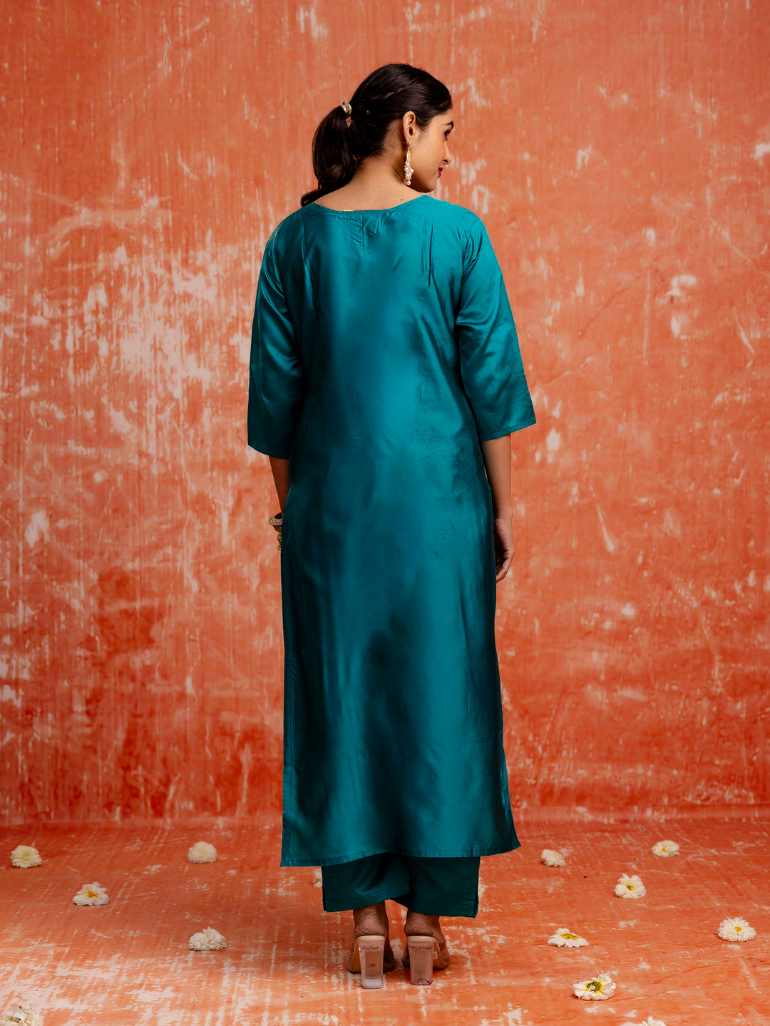 Padmavati Women Silk Blend Kurta Pant Dupatta Set - FitVibe Fashion