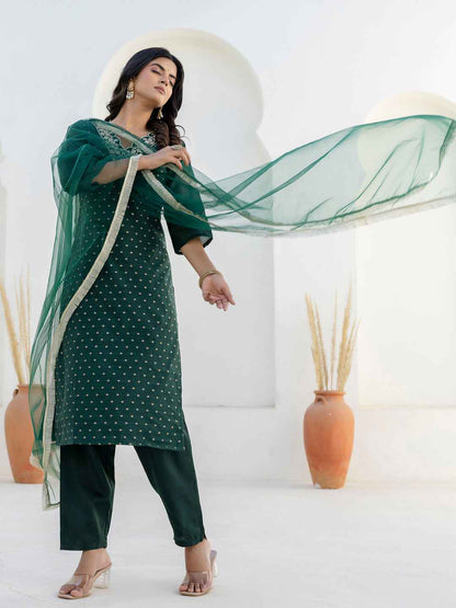 Akrita Women Silk Blend Kurta Pant Dupatta Set