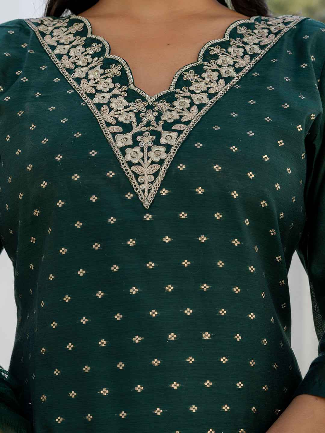 Akrita Women Silk Blend Kurta Pant Dupatta Set