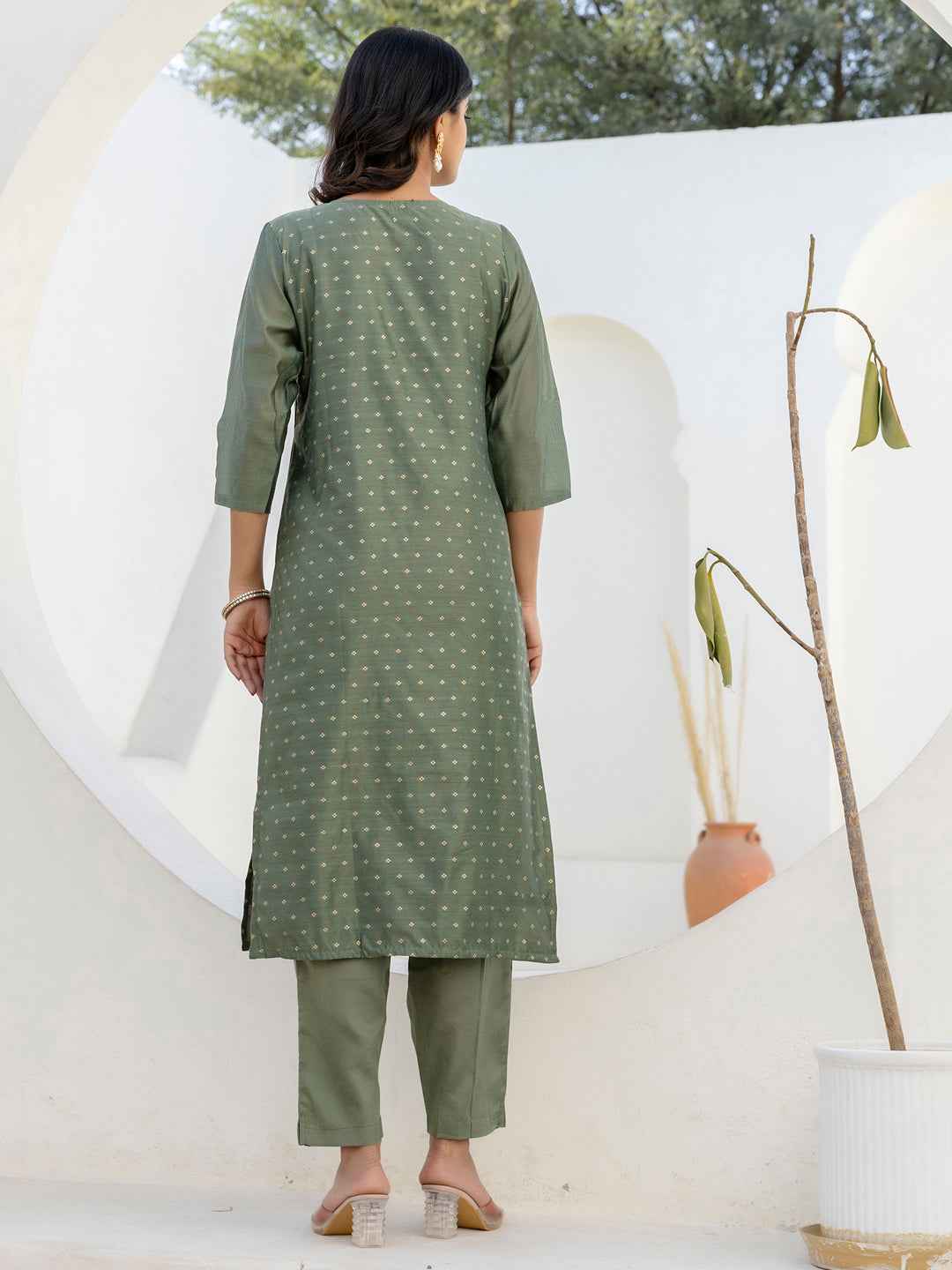 Akrita Women Silk Blend Kurta Pant Dupatta Set