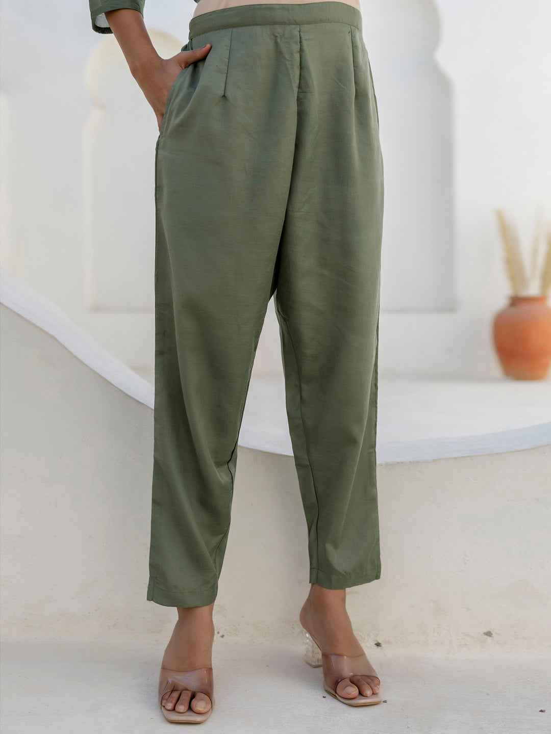 Akrita Women Silk Blend Kurta Pant Dupatta Set