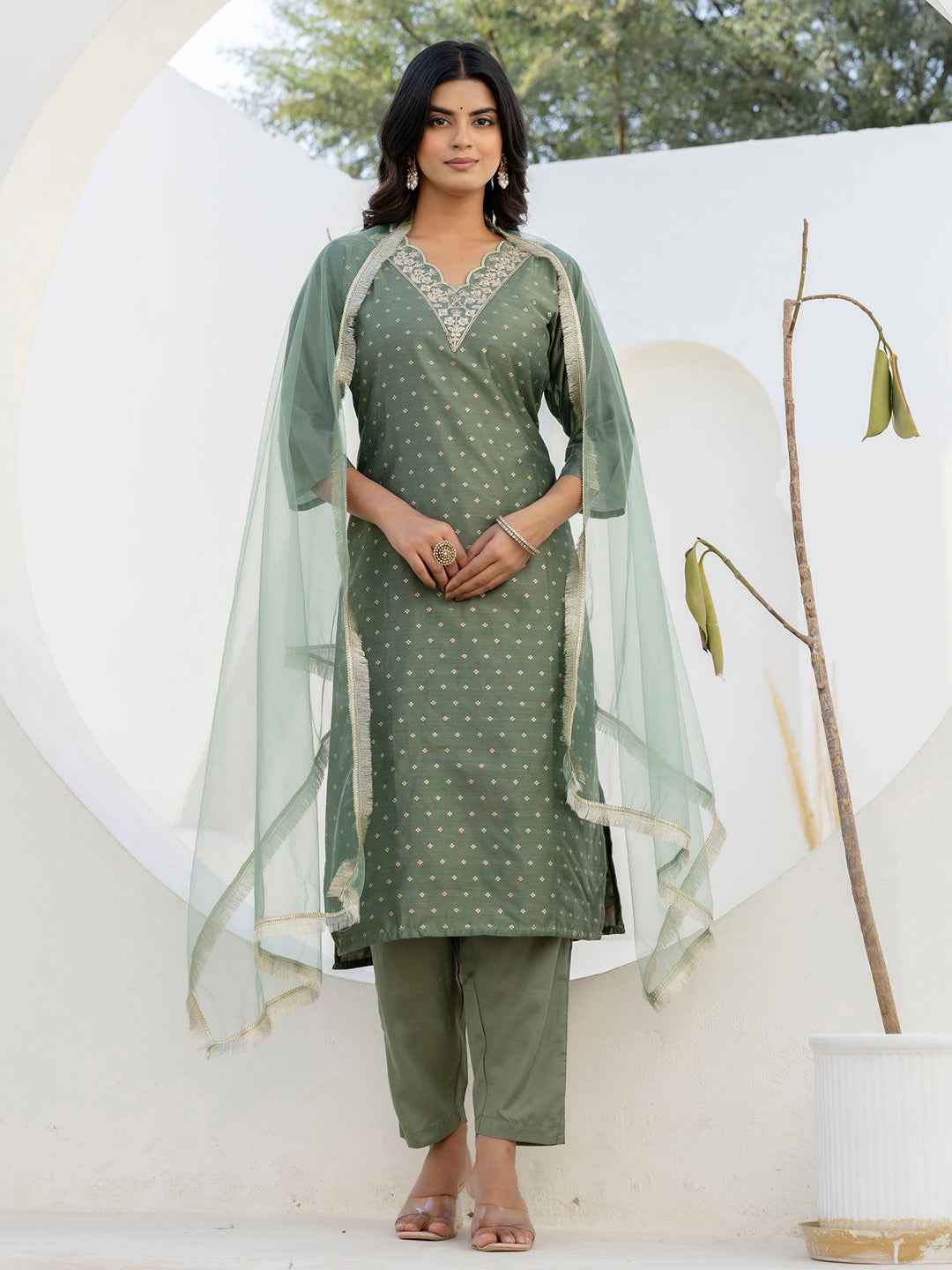 Akrita Women Silk Blend Kurta Pant Dupatta Set