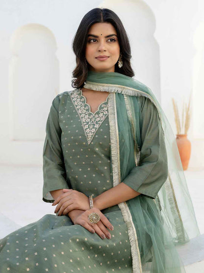 Akrita Women Silk Blend Kurta Pant Dupatta Set