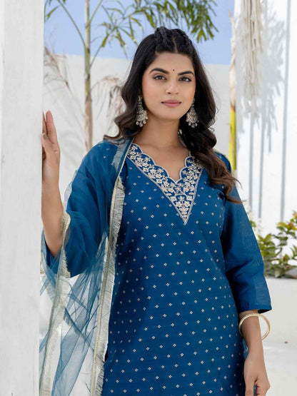 Akrita Women Silk Blend Kurta Pant Dupatta Set