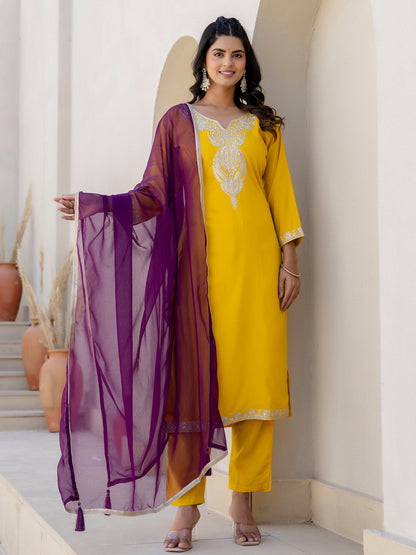 Kriti Silk Blend Women Kurta Pant with Dupatta Sets With Embroidery - FitVibe Fashion